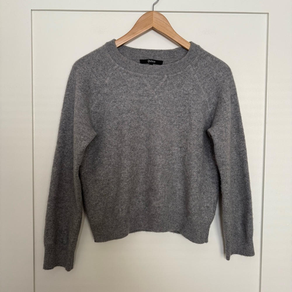 Quince Sweater Womens Sz M Gray 100% Cashmere Crew Neck Quiet Luxury Minimalist